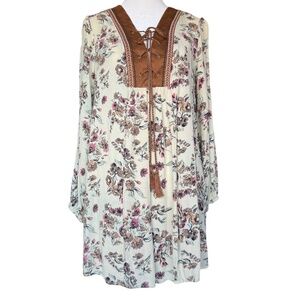 Flying‎ Tomato  Lace Up Floral Tunic Sz M